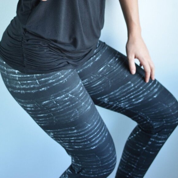 LEGGINGS DEPOT BLACK & Gray stripes Full Length Leggings Size 12-20 NWT - Picture 1 of 5